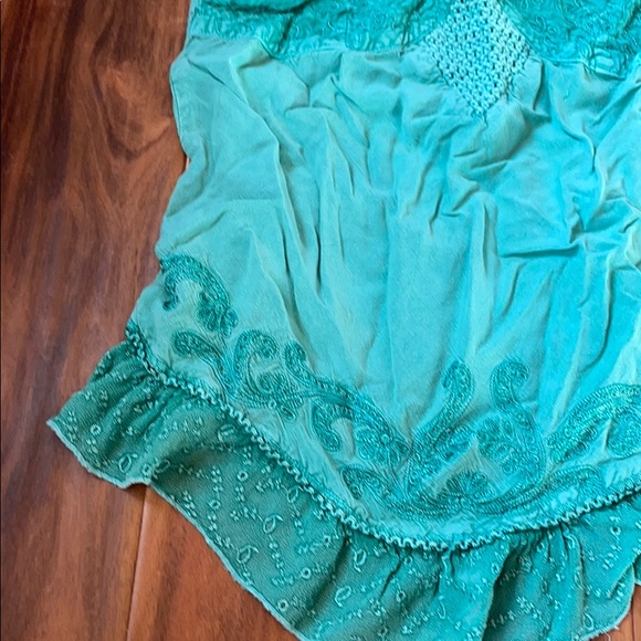 FASHION FUSE GREEN TOP - Picture 3 of 8